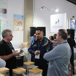 Campo Verde participa de Feira ONDM, em Santa Catarina, e divulga potencial têxtil