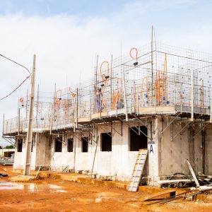 Mesmo com as chuvas, obras do Residencial Florais do Campo I estão avançando