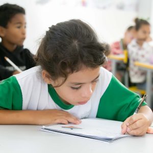 Pais têm 5 dias a partir da notificação para confirmarem matrícula na rede municipal