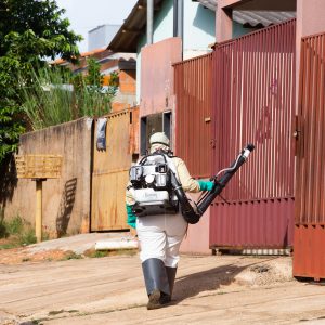 Vigilância Ambiental realiza mais uma ação de combate à dengue no bairro São Miguel