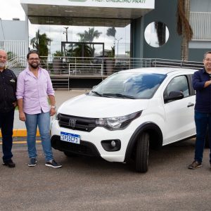 Prefeitura repassa carro da Campanha Natal Premiado à Acicave e CDL
