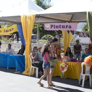 Feira Literária acontece nesta quinta-feira na Praça São João Paulo II