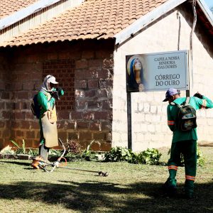 Prefeitura realiza ações de melhorias na comunidade Córrego do Ouro