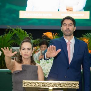 Prefeito Alexandre, vice Edna são reconduzidos aos cargos para mais quatro anos de mandato